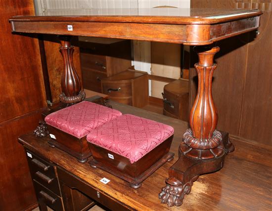 Victorian rosewood centre table